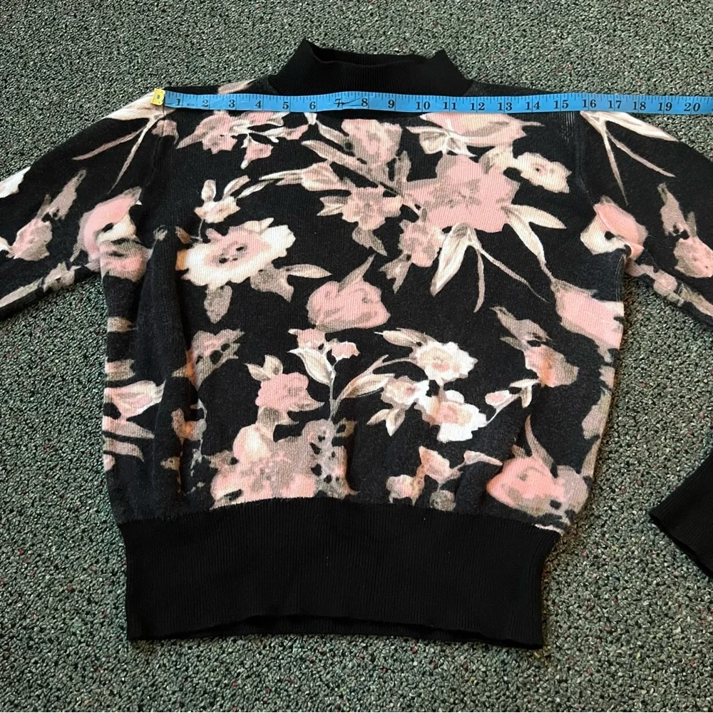 Black Colorblock Hem w/ Pink & Cream Floral Mockneck Fitted Long-Sleeve Sweater